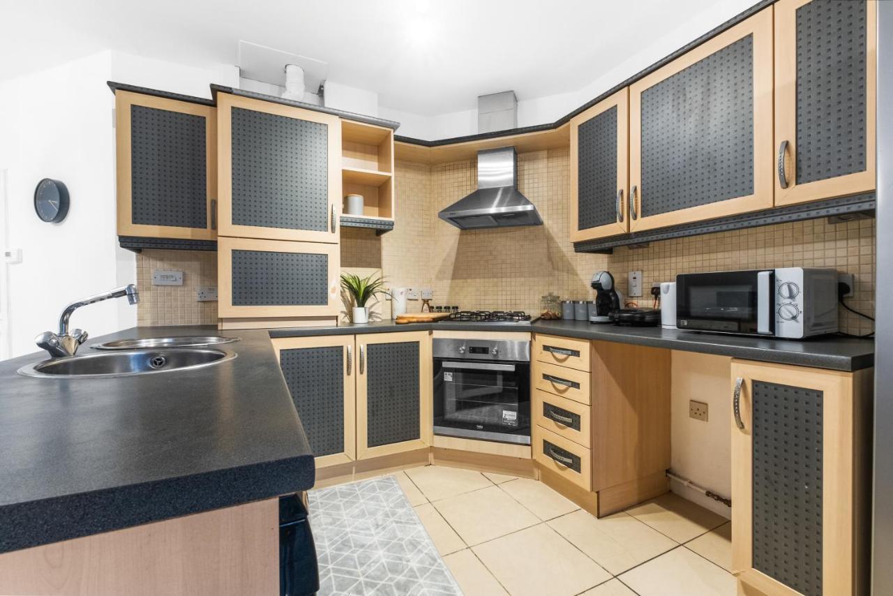 Birmingham, Modern 2 Bedroom, Free Parking Spaces, Free Wi-Fi And Netflix Exterior foto