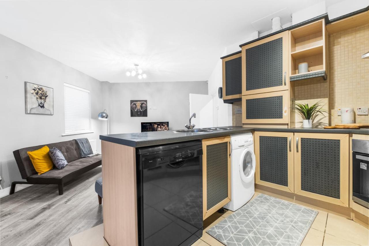 Birmingham, Modern 2 Bedroom, Free Parking Spaces, Free Wi-Fi And Netflix Exterior foto