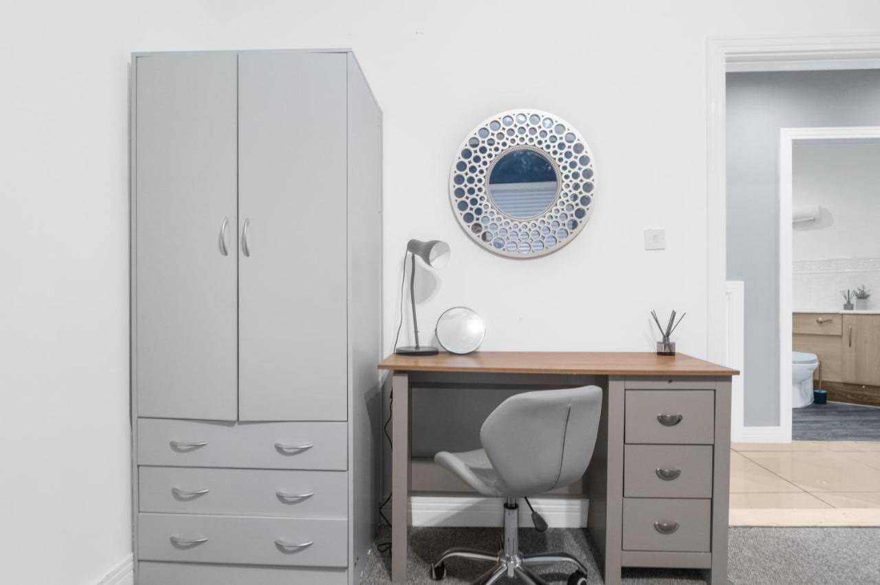 Birmingham, Modern 2 Bedroom, Free Parking Spaces, Free Wi-Fi And Netflix Exterior foto